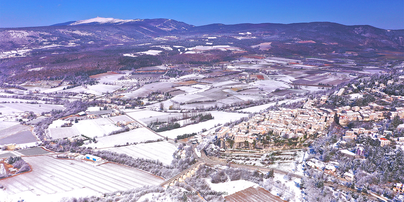 La plaine de Sault enneigée et le Mont Ventoux, photographie de Nicolas Ughetto